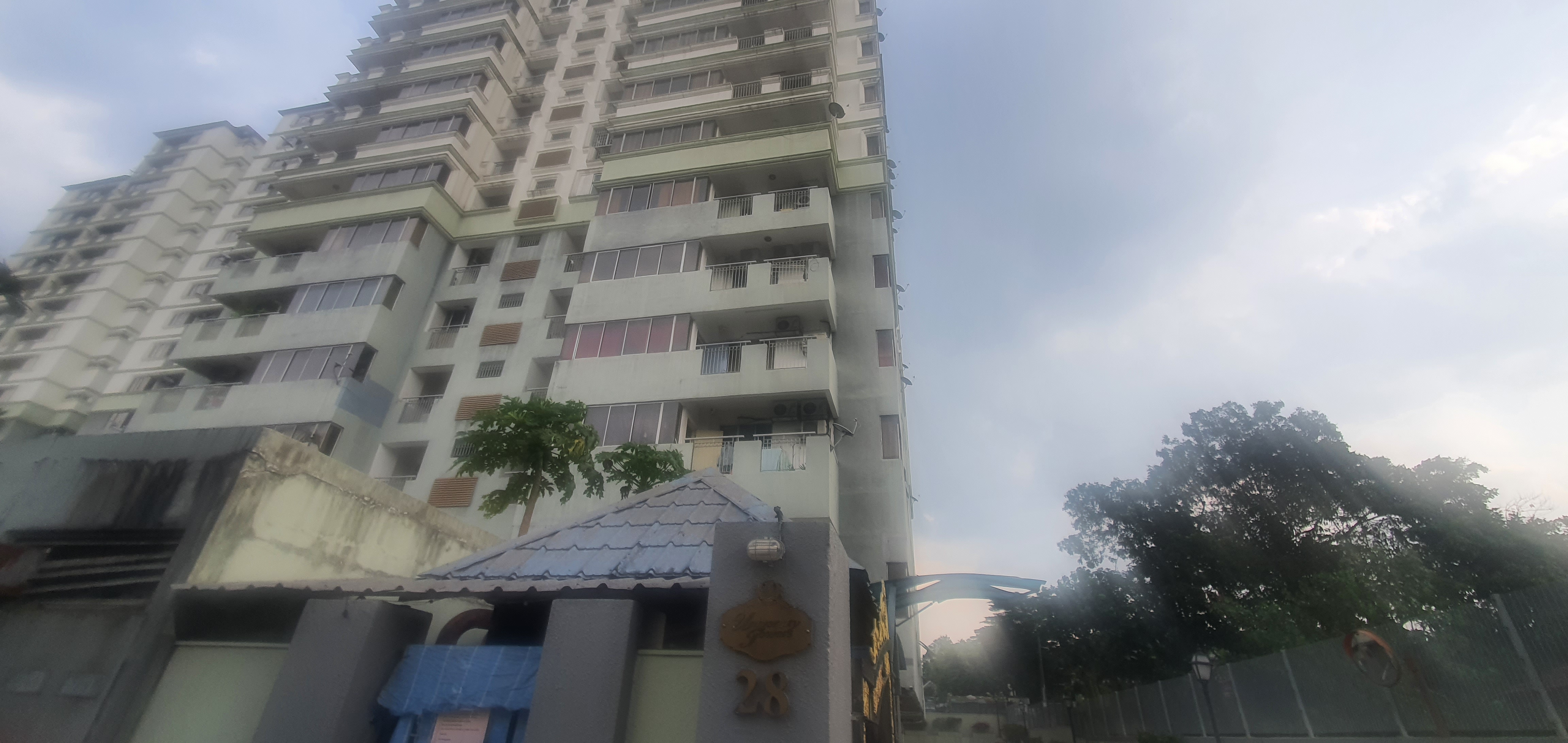 UNIVERSITY TOWERS